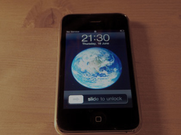 Used Iphone 3gs (16gb And 32gb) Available For Sale @ A Give Away Price ...
