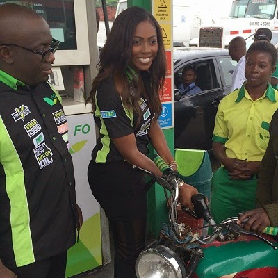 Tiwa Savage As Pump Attendant At Forte Oil Station