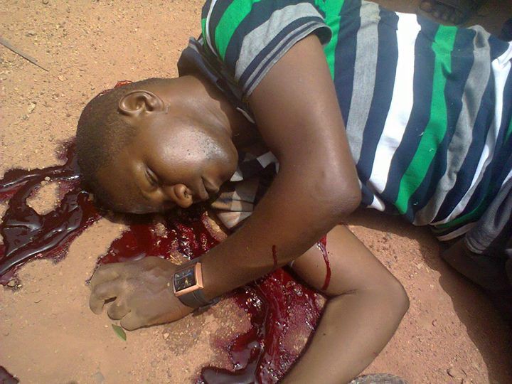 Graphic Photo: Police Man Gruesomely Murdered By Robbers In Benue 2211696_facebook20150313221513_jpegd5998b6b162c3dc9dcd13cc8607a7b81
