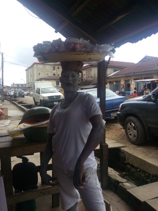 LOL!!! See How A Lagos Street Hawker Celebrated Independence Yesterday 