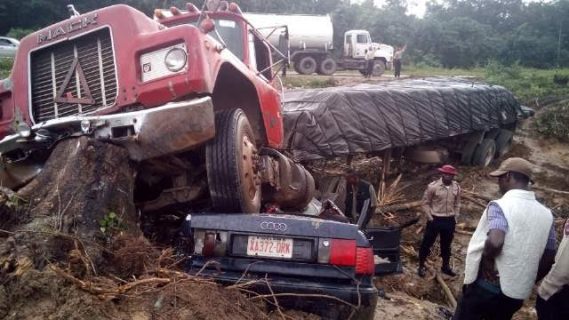 Fatal Accident In Cross River State,Trailer Crushes Car And Driver Dead(photos) 2937247_1_jpeg83b5009e040969ee7b60362ad7426573