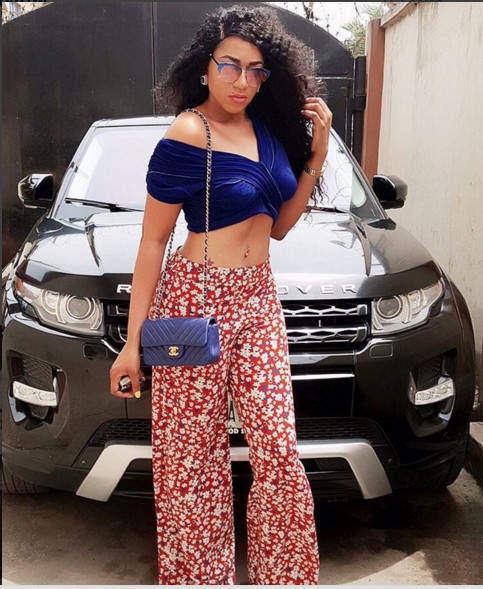 PHOTO: Actress Rukky Sanda Flaunts Her Extremely Flat Bare Belly 