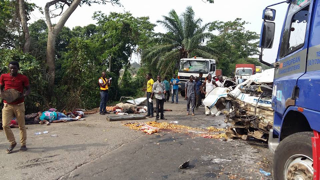 10 Killed In Accident Along Lagos-Ibadan Expressway (Graphic Photos) 3503836_10653308102084346995222591957611287686303970n_jpeg94013d11e66ab008ad3c4d16e0241f3f