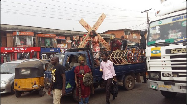 Bleeding “Jesus Christ” Spotted In Lagos (photo) 3513111_unbelievablebleedingjesuschristspottedinlagosphoto_jpegbd71b04e38b76676f229eb75f0f83b78