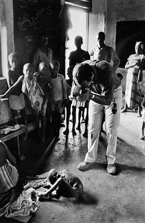 Biafra: The Nigerian Civil War In Pictures (Warning Disturbing Images) 374348_Biafra_21_jpga7bcf4277d3f5ba1395752b3a639b201