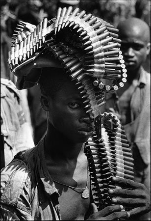 Biafra: The Nigerian Civil War In Pictures (Warning Disturbing Images) 374350_Biafra_23_jpg4130185d071f2a08203fecfd418b64ba