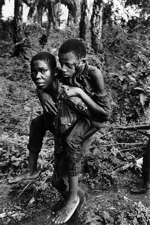 Biafra: The Nigerian Civil War In Pictures (Warning Disturbing Images) 374351_Biafra_24_jpgbe23e728478d3de416d54e27155ef282