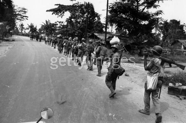 Biafra: The Nigerian Civil War In Pictures (Warning Disturbing Images) 374443_Nigerian_troops_jpgec746a395990e70cc1cd440cd7fdd2ff