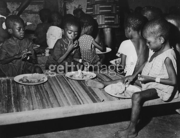 Biafra: The Nigerian Civil War In Pictures (Warning Disturbing Images) 374445_Biafran_Children_jpg229e8e954ca1618371cc08fbf4b2059a