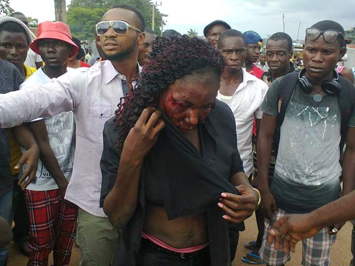  Lady Fraudster Caught And Beaten To Hell In Benue State (Photo) 4213253_fbimg1473362030071_jpeg66c6de1fcfa0c17ef806bb62f48ba54d
