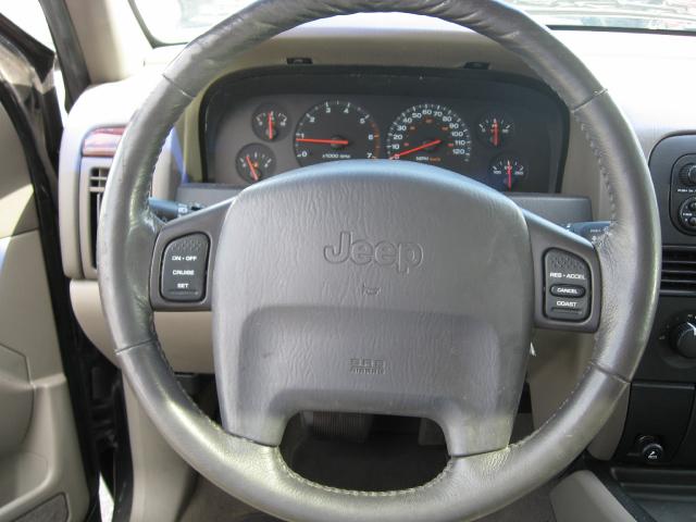 2000 Jeep Grand Cherokee Interior. 2000 Model Jeep Grand Cherokee