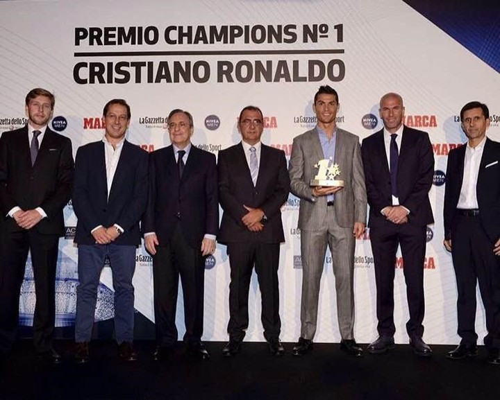 Cristiano Ronaldo Wins Champions League Best Player Award  4355444_ronaldo_jpegf711fdbf7ee9ba7496cba8292374166b