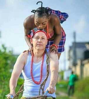 Beautiful Igbo Lady Marries A White Man In Lekki, Lagos (Photos)