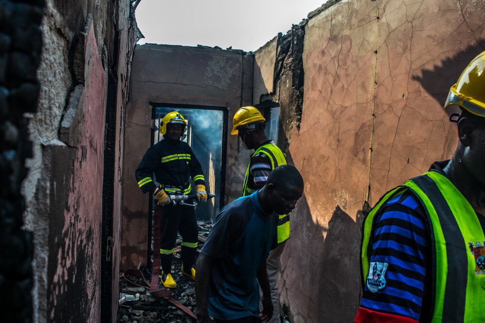 PHOTOS: Fire Fighters Rescue 3 Children From Burning House In Lagos 4832531_4_jpeg9679ccb5a92f650b83fcf29e0a6a6775