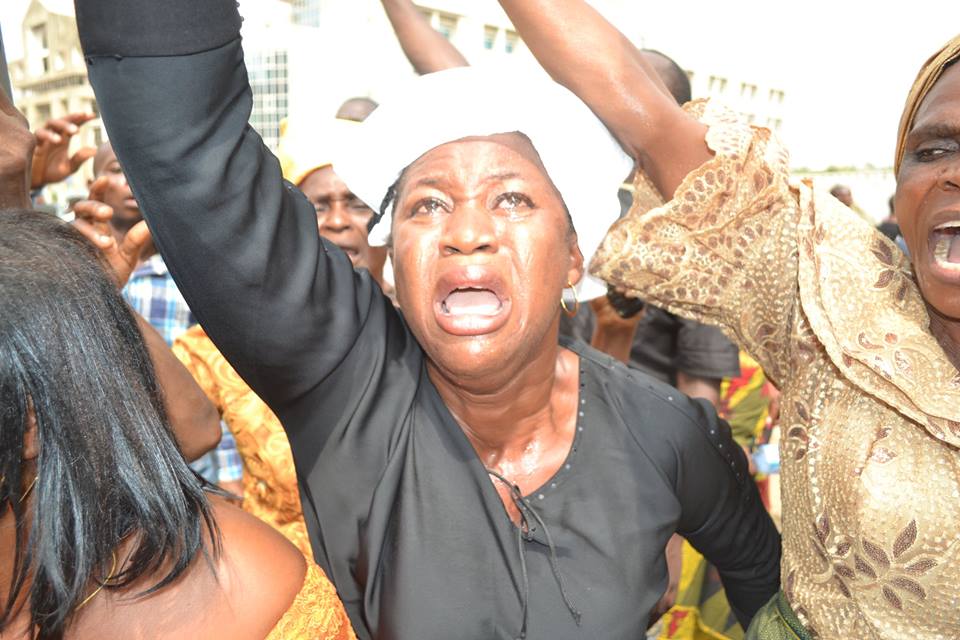 Woman Praying For Nnamdi Kanu Cries In Abuja (Photos) 5037182_womeb1_jpeg2bfdedae92dd9259830f4a37b569c57c