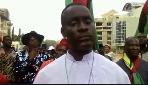Catholic Priest At Abuja Federal High Court For The Release Of Nnamdi Kanu 5113512_20170406100718_jpeg81ab2045acbfa330e5c20110332b3bc2