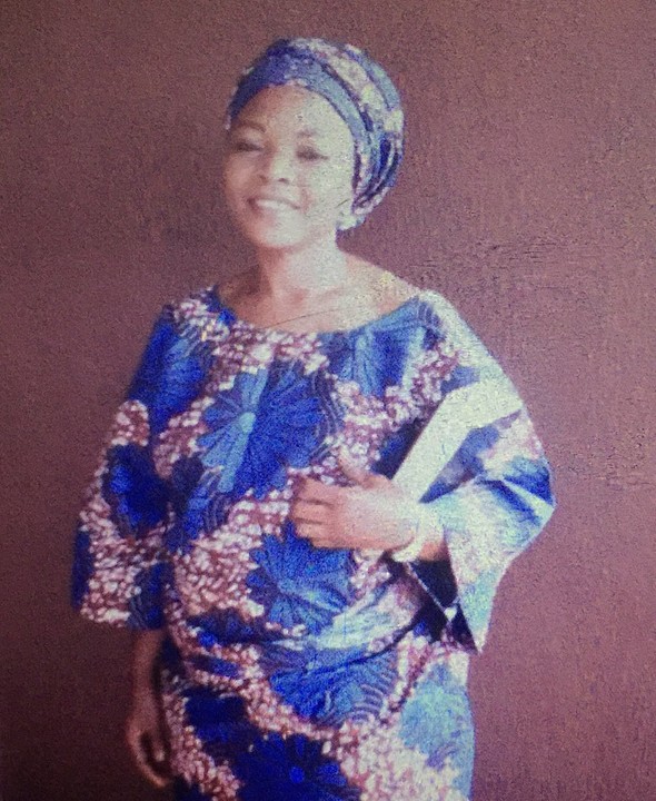 Burial Of Woman Shot By Policeman Who Was Chasing Yahoo Boy In Lagos (Photos) 5140302_c9fwr5qwsaquuwx_jpeg2a8ddfa6ceab02e0226355860add009d