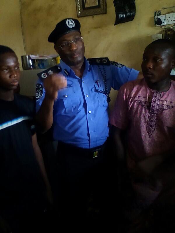 Burial Of Woman Shot By Policeman Who Was Chasing Yahoo Boy In Lagos (Photos) 5140304_c8z4fsdwsaamyck_jpega3fb2f211b5273fcff9c36eb55e96d7b