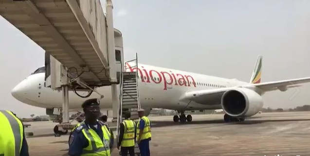 First Airplane Lands In Nnamdi Azikwe Airport, Abuja After 6 Weeks Closure 5173473_etoo_jpeg4c0b8bd2992ffa5014ca0848e8c89c43