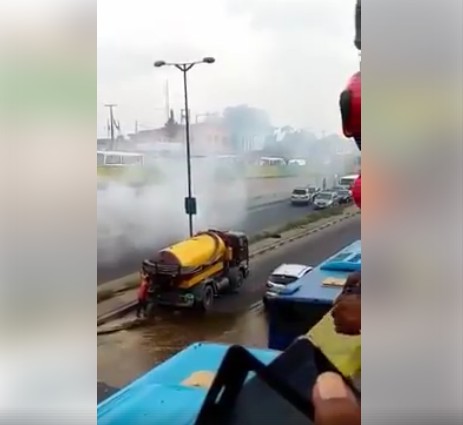 Lagosians Use Faeces To Put Out Fire On Road, Poo Truck Explodes (Video) 5216483_shit2_jpega0f78261a745e119439cb1acb38ab782