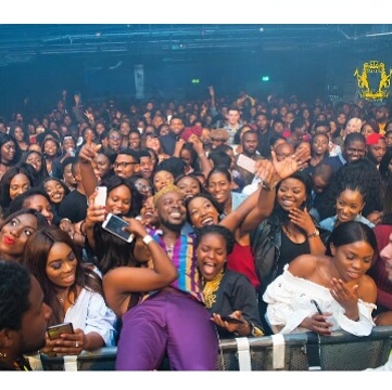 Adekunle Gold Mobbed By Fans At His #onenightstand Show In London (photos)  5590291_img20170703132858045_jpegacd70688b3a5bec7b5b958bb83258ebb