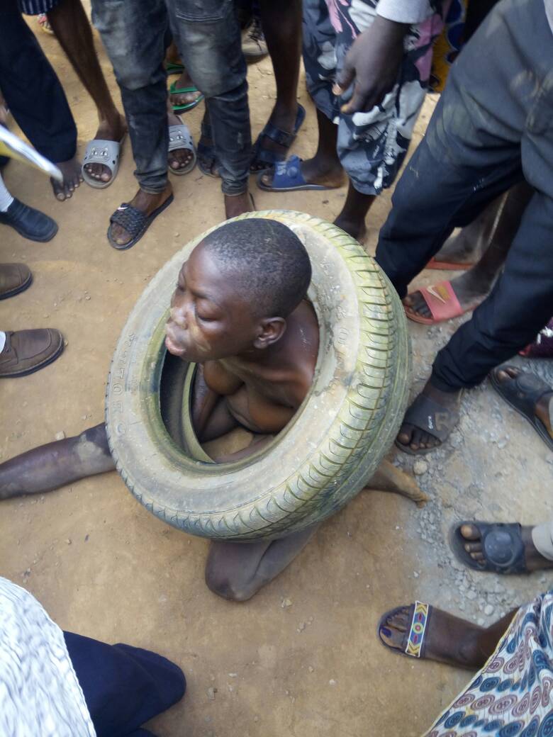 Suspected kidnappers, stripped beaten in Calabar | Pulse 