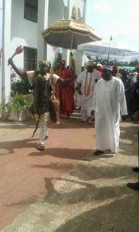 See Photos of Ooni Of Ife as he Arrives Onitsha For The Obi Of