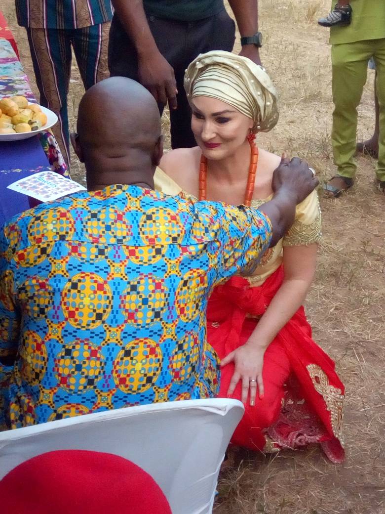 Nigerian Man Marries His German Girlfriend In Anambra (Photos) 6527622_img20180109wa0006_jpega0d9bd4fca266b0f8a574f97d9318753