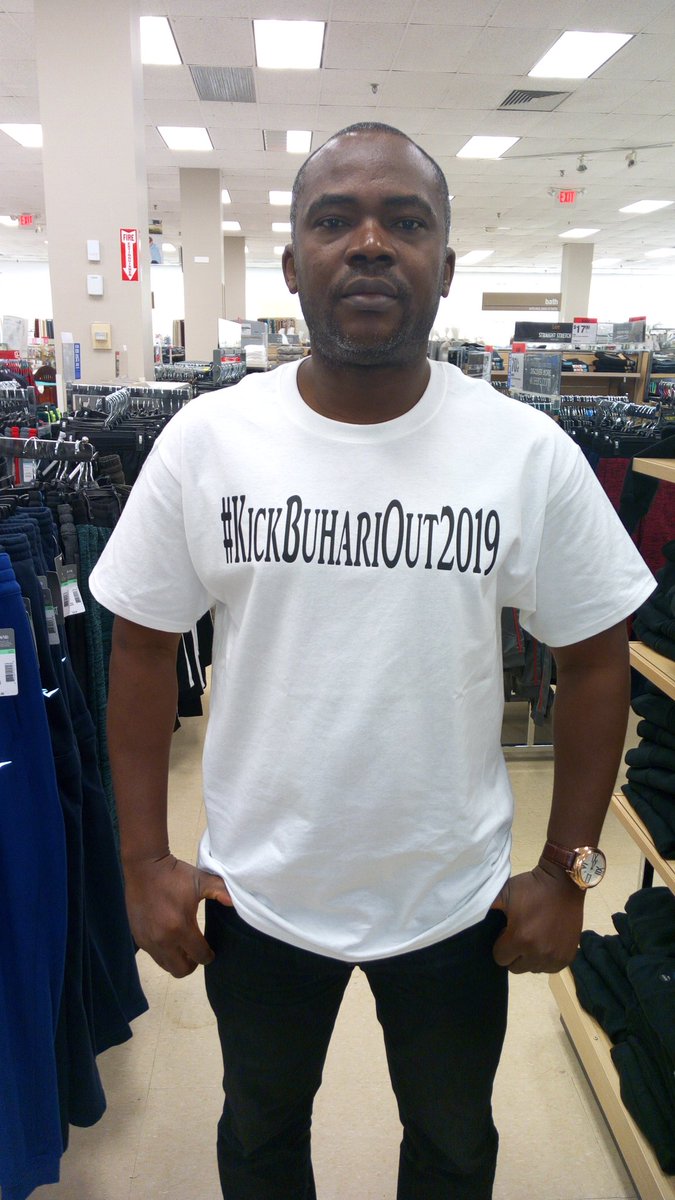 Man Rocks #KickBuhariOut2019 T-Shirt; Nigerians Reacts (Photos)