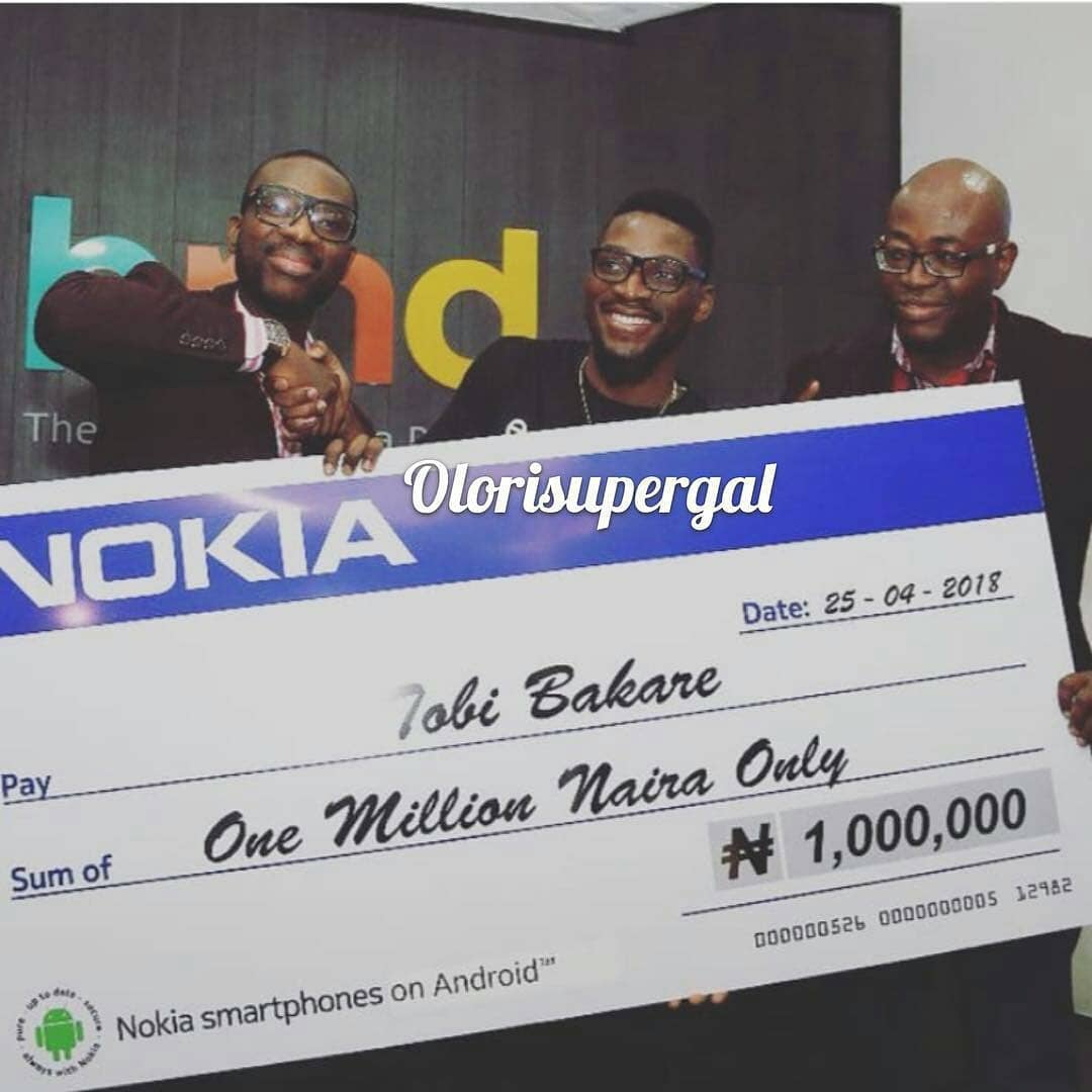 nokia-present-a-million-naira-to-tobi