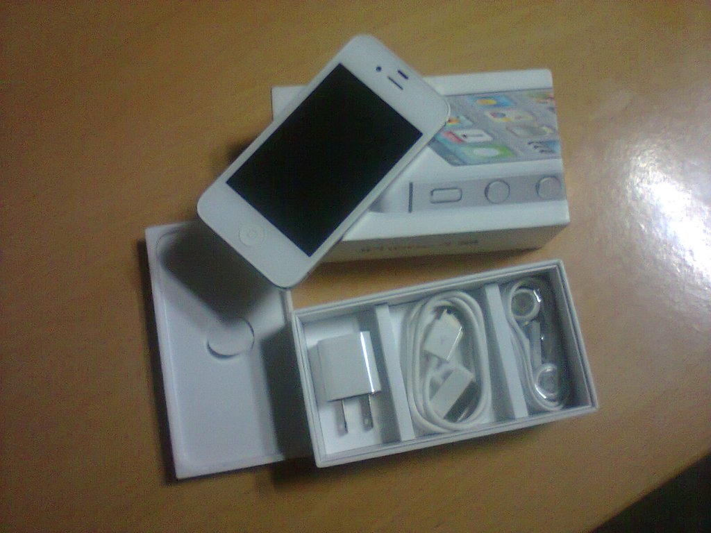 New IPhone 4S For Sale
