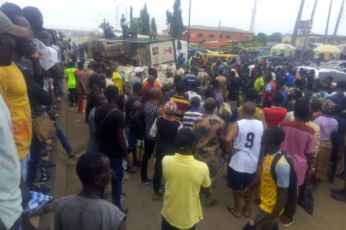 Many Cows Dead As Lorry, Passenger Bus Collide In Lagos [photo]