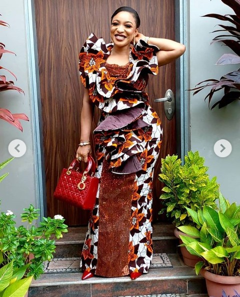 Tonto Dikeh steps out in a Beautiful Ankara Gown [Photos] - Celebrities ...