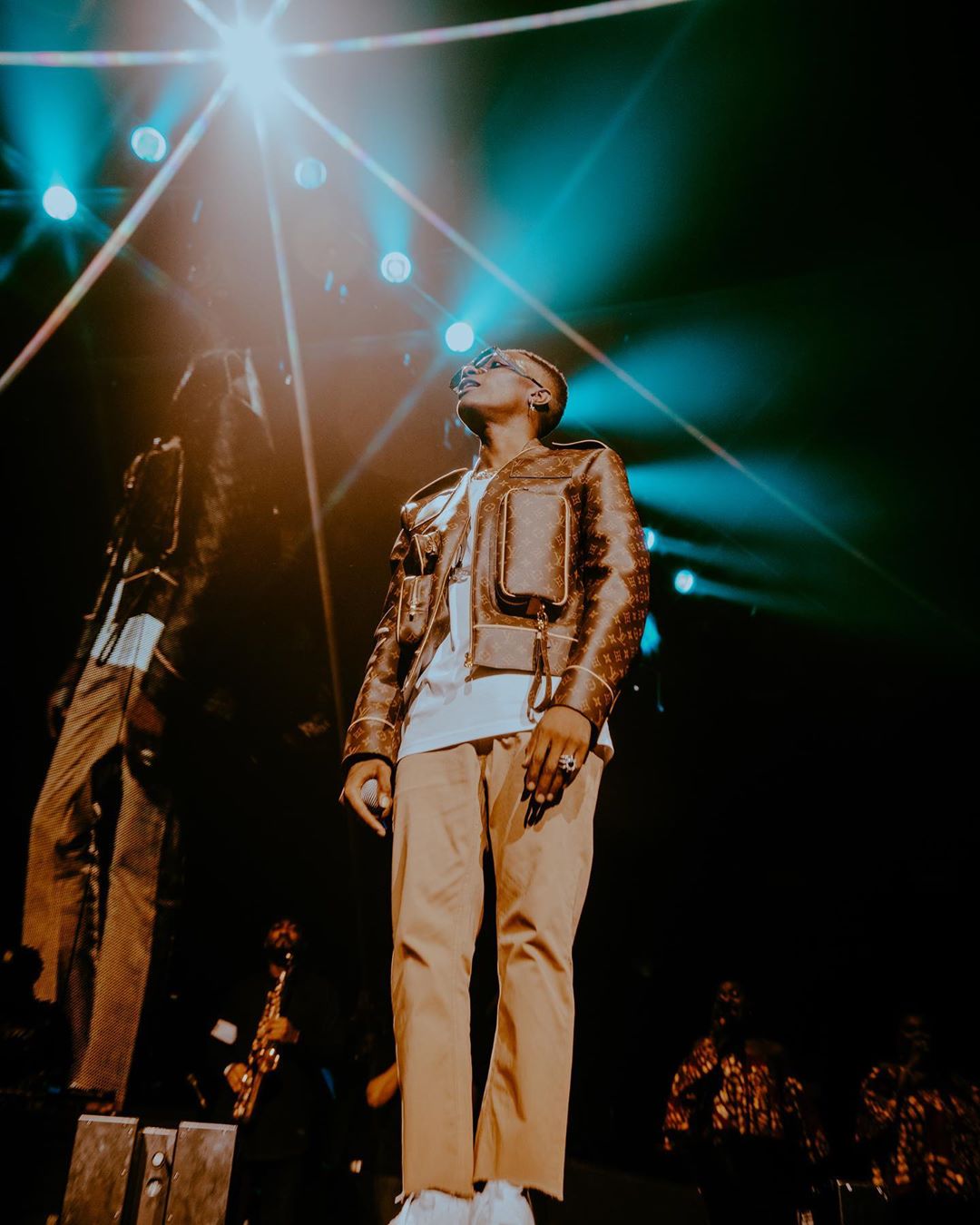 Wizkid Wears Louis Vuitton Rubber Utility Gilet Jacket Worth 1million Naira  - Celebrities - Nigeria