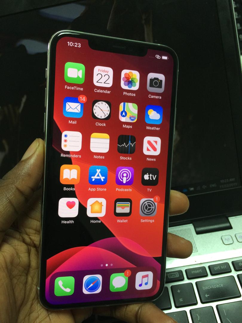 Verizon Iphone 11 Pro Max For Sale - Technology Market - Nigeria