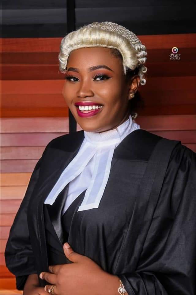 Meet The Real Slay Queen! This Pretty Nigerian Lady Made First Class In Both University & Law School 