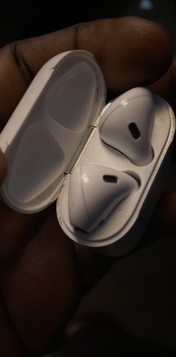 Airpods 2 For Sale Wireless Charging Used - Technology Market - Nigeria