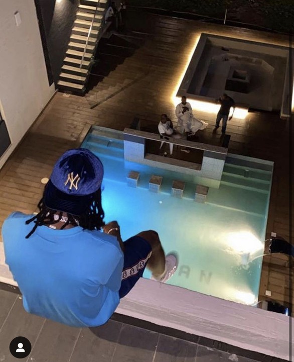 Burna Boy Buys A House With 8 Rooms And Swimming Pool In Lekki (Video)