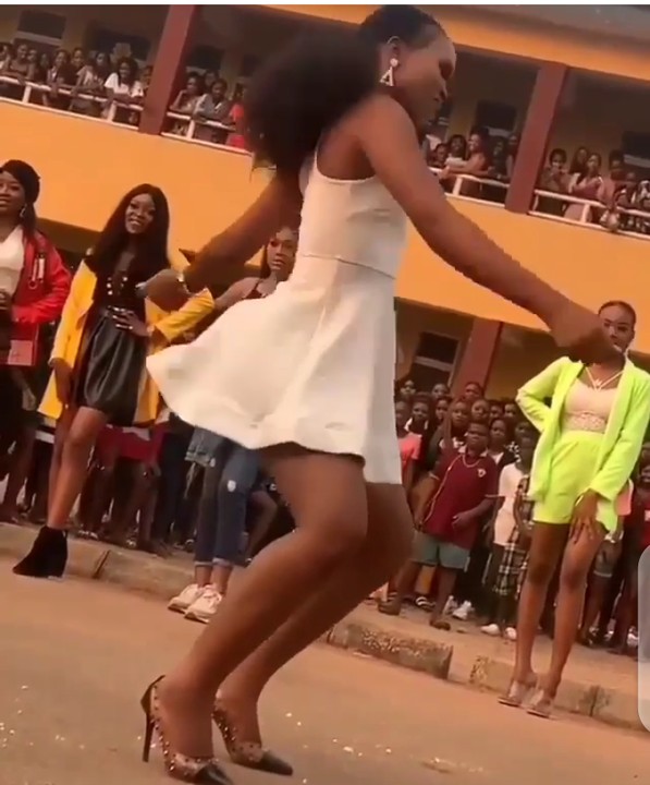 We Are Not Your Mate Fans Shouts As Tall Lady With High Hill Dances -  Romance - Nigeria