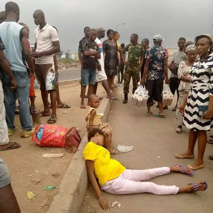 Image result for PHOTOS: Unknown Lady Dumped With Money Inside Her Handbag At A Junction In Port Harcourt