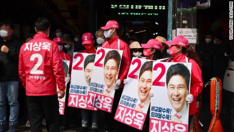 [Image: 11364826_200414114245southkoreaelectionl...1a51440488]