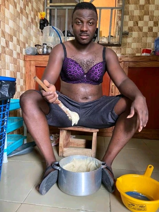 See The Funny Pictures Of This Married Man Wearing Bra And Cooking Amala -  Food - Nigeria