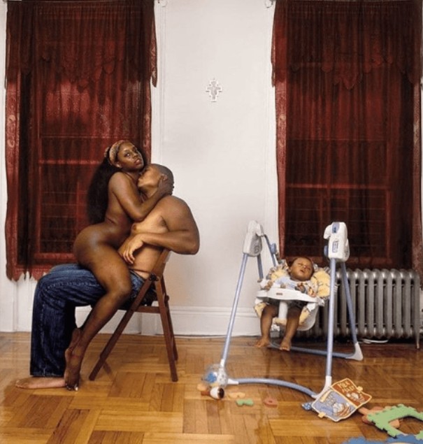 Parents Pose Completely Nude With Their Child Presents - Romance - Nairalan...