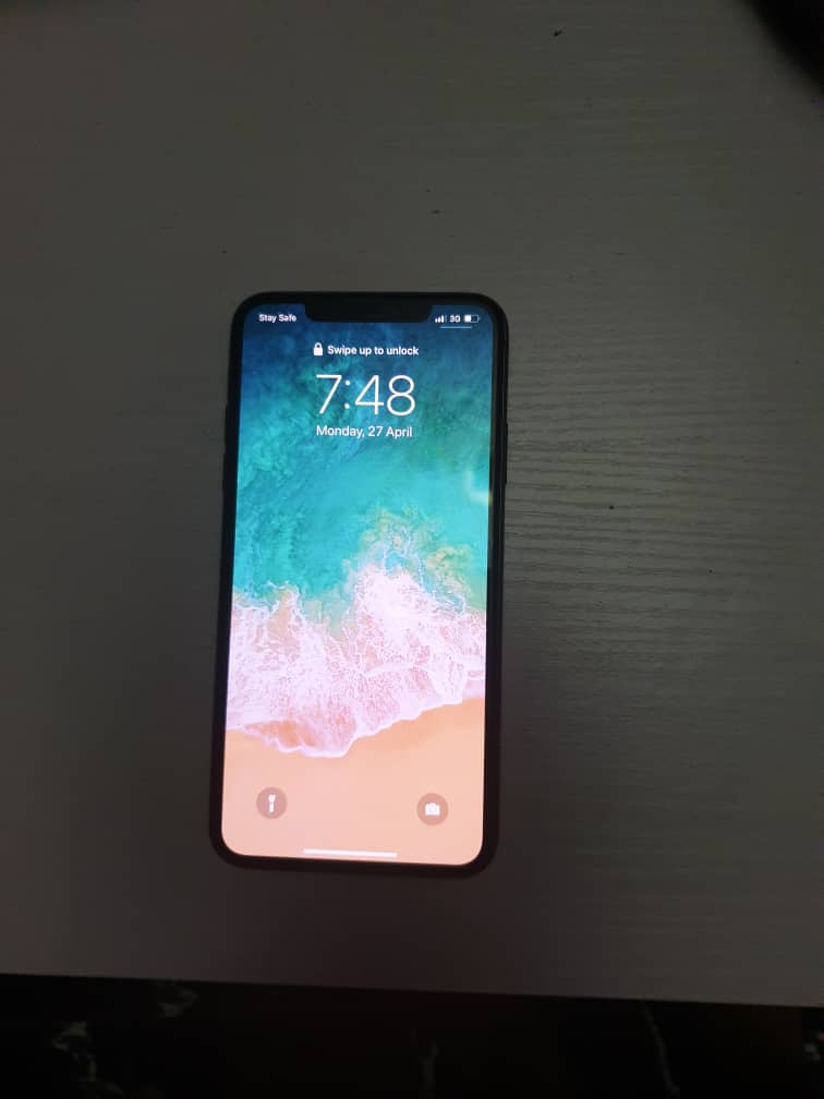 Factory Unlocked Iphone 11 Pro Max 256gb For 395k - Technology Market