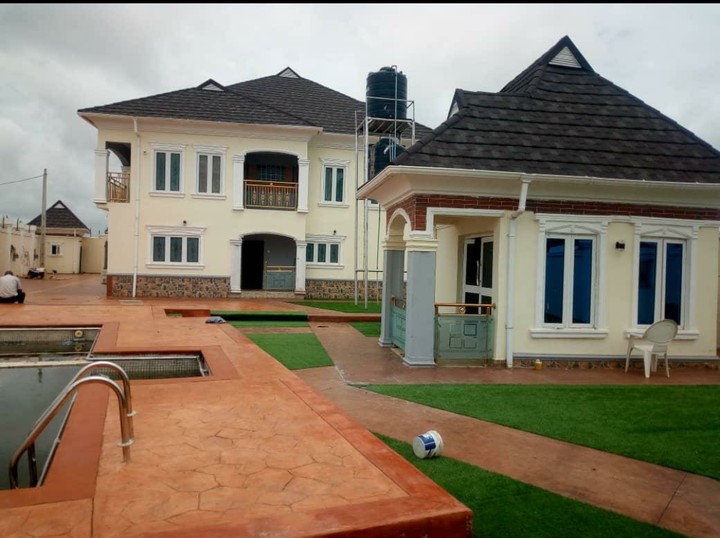 New 5bedroom Mansion + 2pcs Of BQ Temidire estate,ibadan
