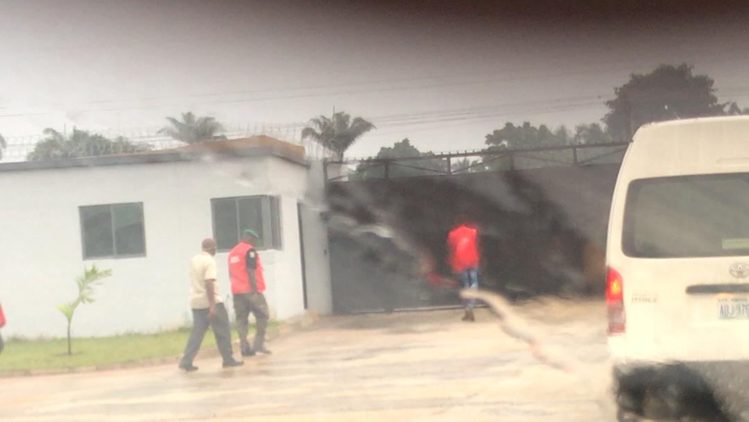 PHOTO: EFCC Storms Premises of Son Of Ex-Abia Deputy Gov. Enyinnaya Nwafor