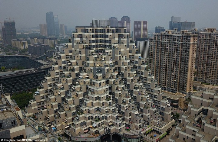 Bizarre 'Pyramid-Shaped' 18-Storey Building In China Becomes Internet ...