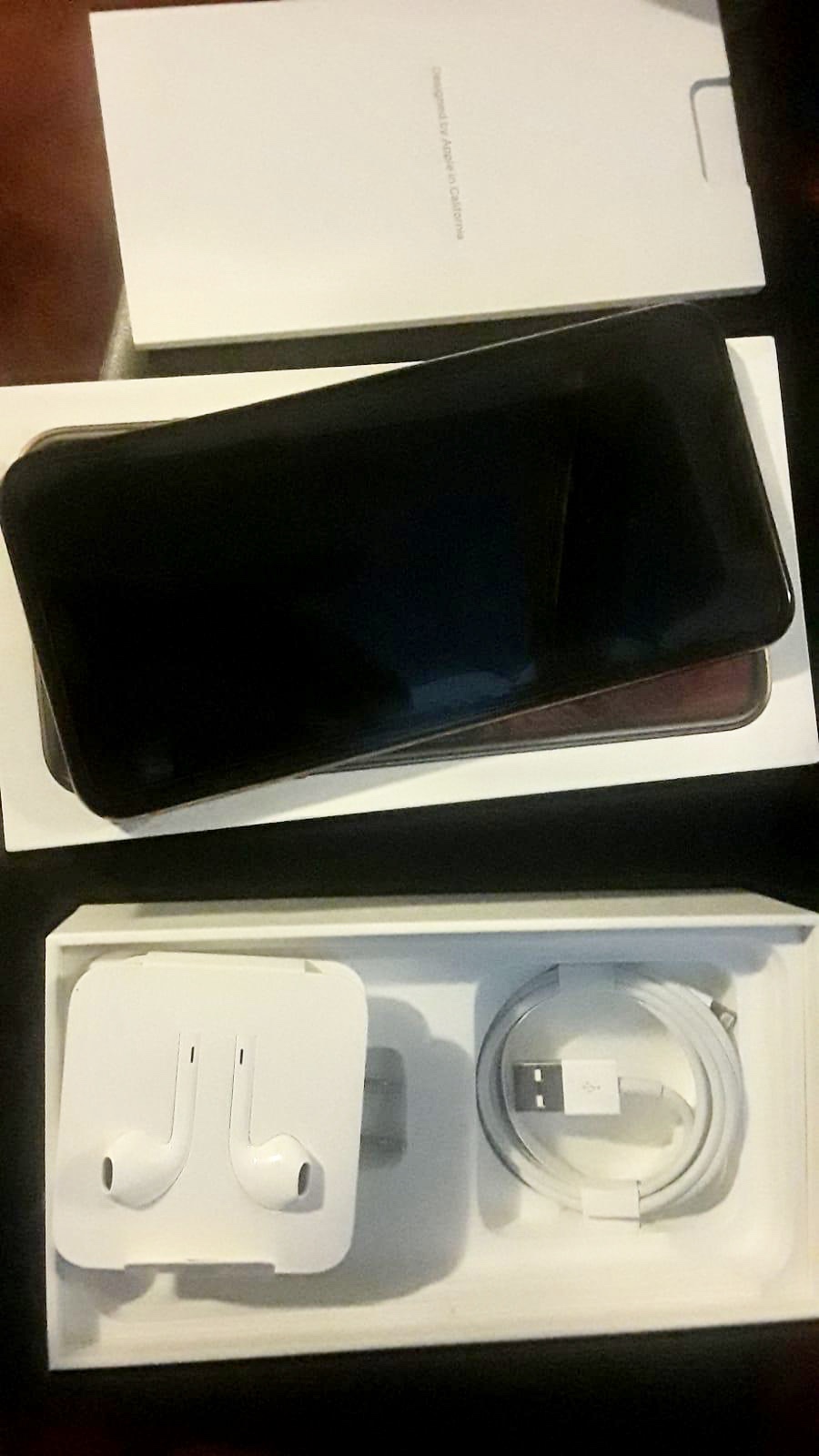 iphone XS Max 64gb Factory Unlocked - Phones - Nigeria