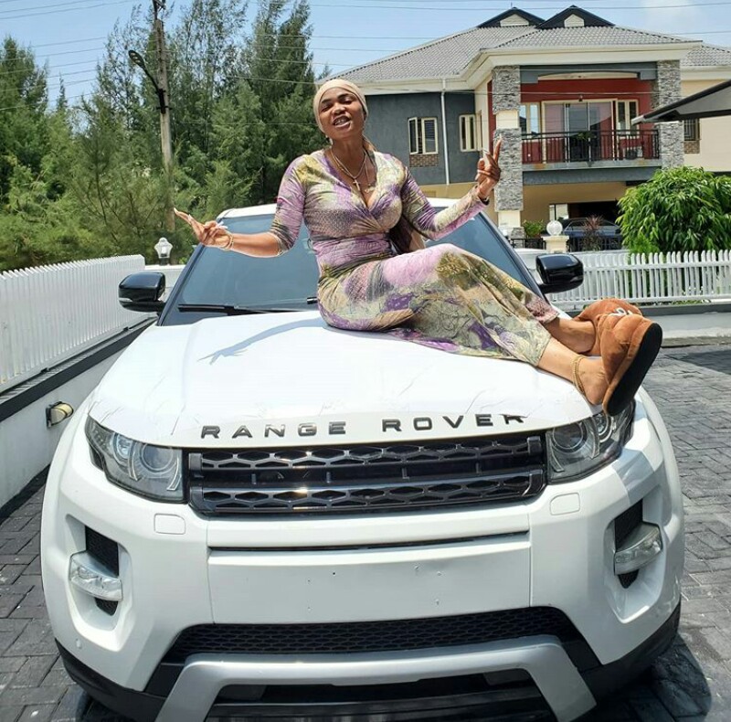 Ololade Abuta Buys Range Rover For Iyabo Ojo (Photos, video) 12418875_screenshot20200928133122_jpegf12454980d5bcd7c52eccd9af9e0df4a