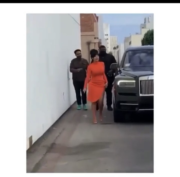 Cardi B Confronts The Police For Dragging Her Husband 